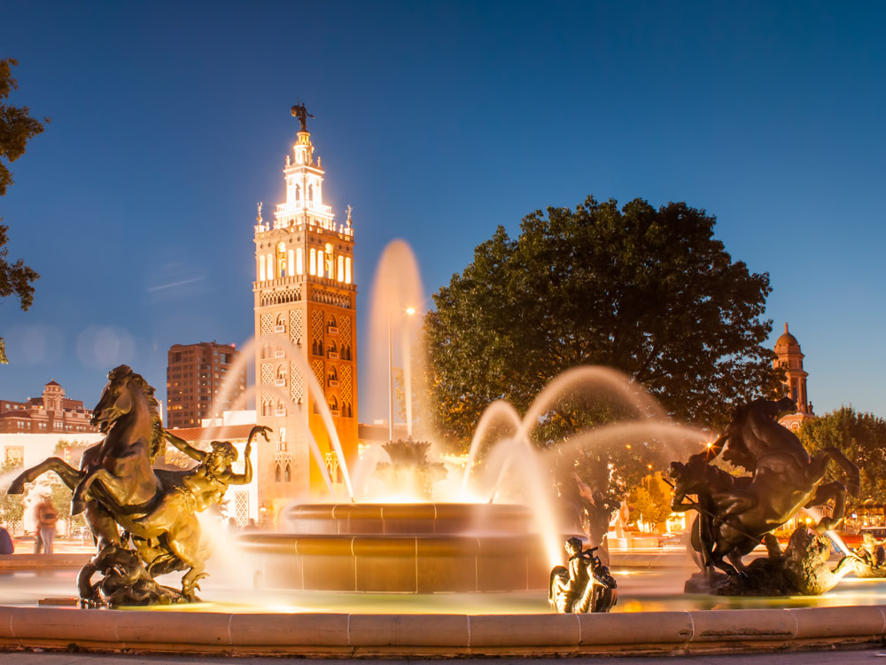 JC Nichols Fountain at Country Club Plaza